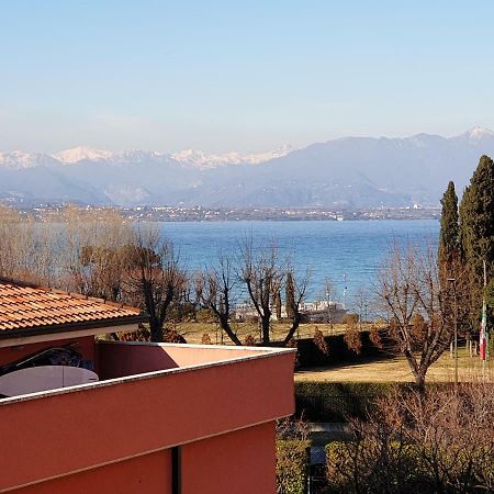 Sun Lake Apartments Desenzano del Garda Dış mekan fotoğraf
