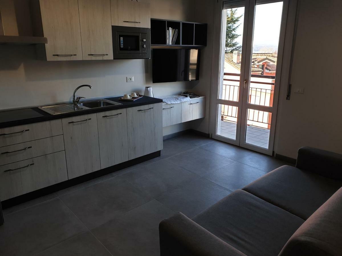 Sun Lake Apartments Desenzano del Garda Dış mekan fotoğraf