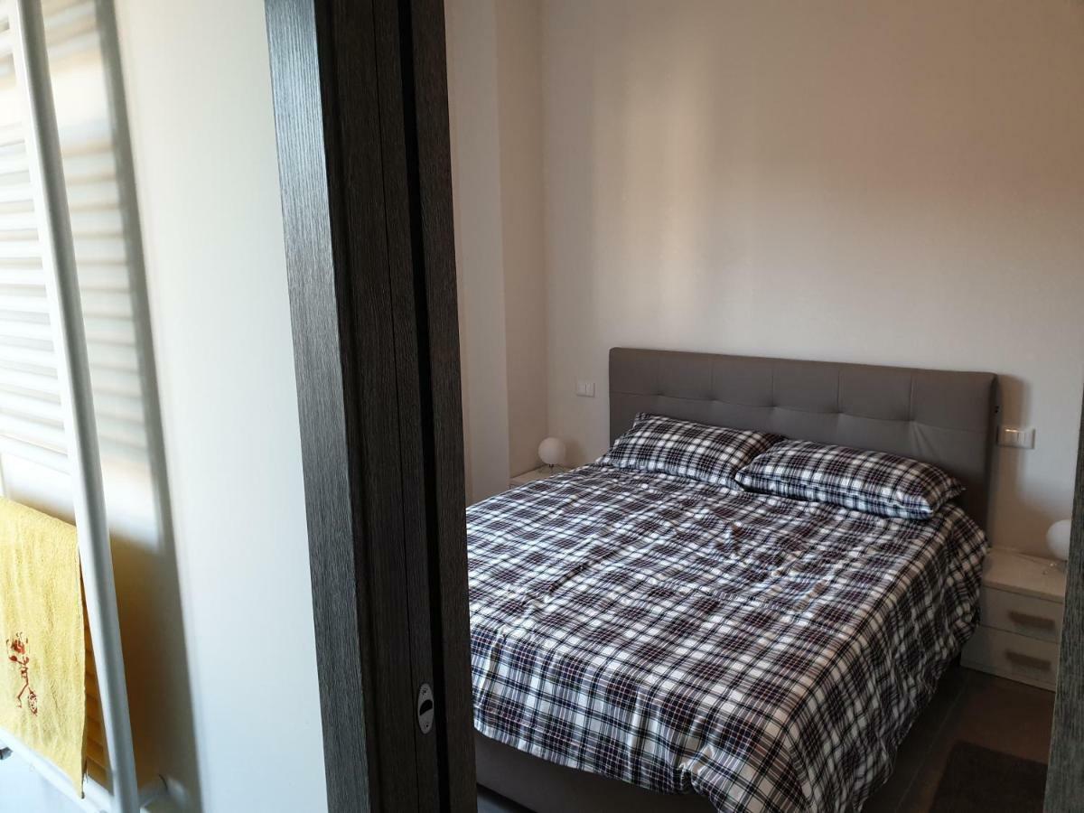 Sun Lake Apartments Desenzano del Garda Dış mekan fotoğraf