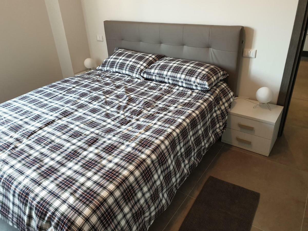 Sun Lake Apartments Desenzano del Garda Dış mekan fotoğraf