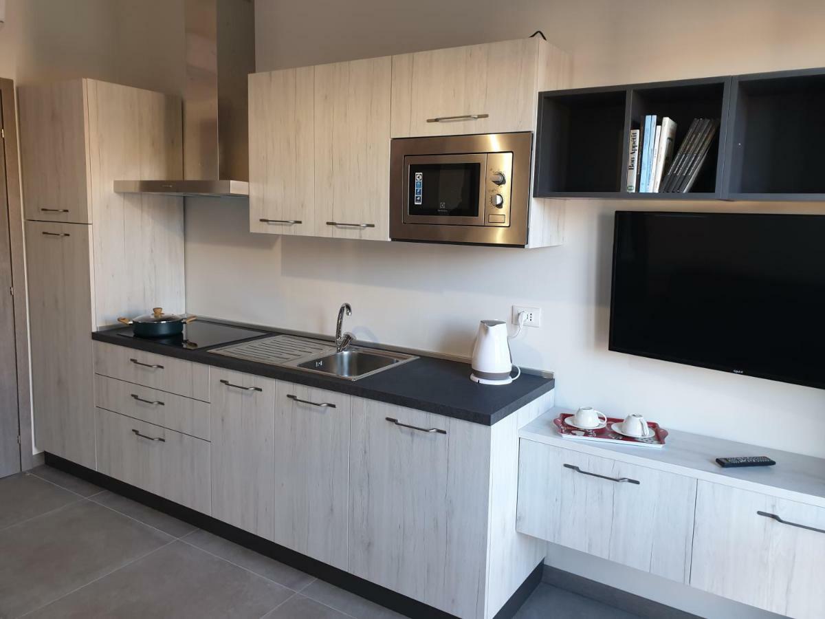 Sun Lake Apartments Desenzano del Garda Dış mekan fotoğraf