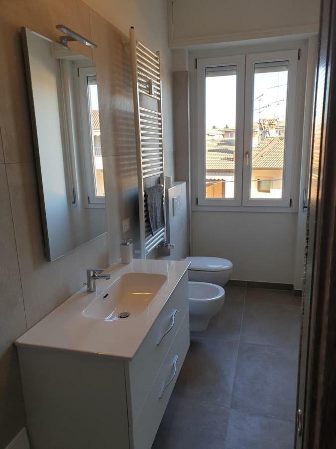 Sun Lake Apartments Desenzano del Garda Dış mekan fotoğraf